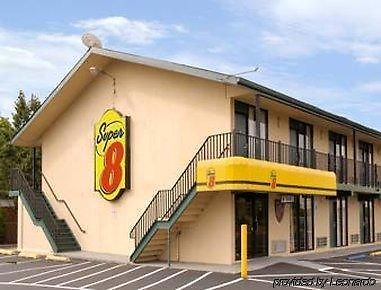 Super 8 Motel - Raritan Екстер'єр фото